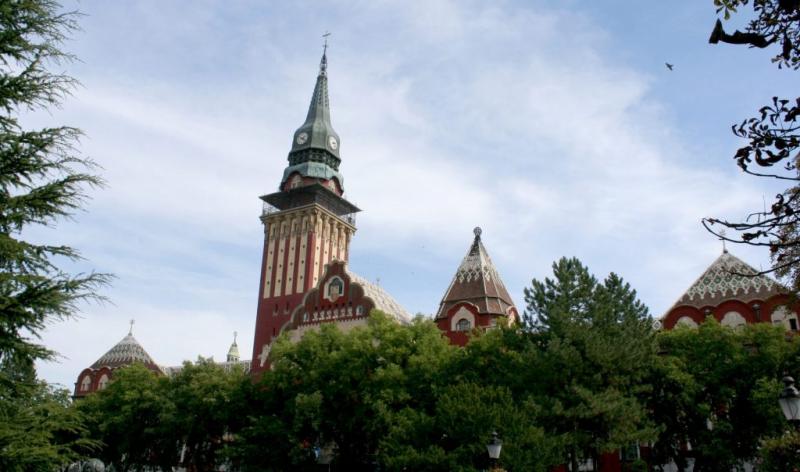 Szabadkát elárasztották a harcias lojalisták.