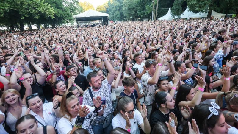 Megérkeztek az első fellépők: a tatai fesztivál hivatalos oldalán egyre csak gyűlnek a nevek, és már most izgalmas zenei élmények várnak ránk!