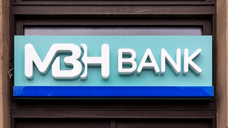 Az MBH nyeresége visszaesett, de a bank üzlete továbbra is virágzik.