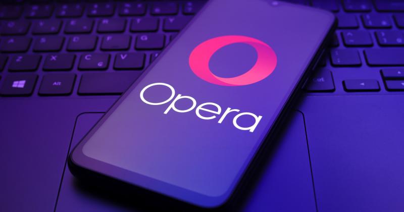 Egy új dimenzióba lép az Opera böngésző, hiszen mesterséges intelligenciával gazdagított funkciókkal bővül. Az innovatív megoldások révén a felhasználók még személyre szabottabb élményben részesülnek, miközben a böngészés során intelligens ajánlások és se