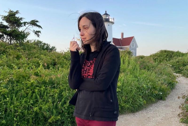 Az Egyesült Államokban szabadlábra helyezték azt az orosz tudóst, akit békaembriók illegális csempészésével vádoltak. A szakember jelentős áttöréseket érhet el a rákkutatás terén, ami új reményt adhat a betegség elleni küzdelemben.
