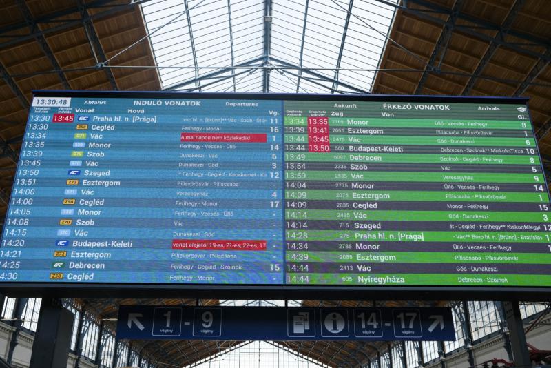 A MÁV összesen 90 millió forintot térített vissza az utasoknak a késések következtében.