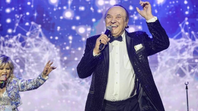 Korda György többé nem adja elő ikonikus slágerét, és ennek okai mögött személyes döntések és érzelmek állnak. Az énekes hosszú pályafutása során számos emlékezetes dallamot hozott létre, de most úgy érzi, hogy elérkezett az idő a változásra. A rajongók s