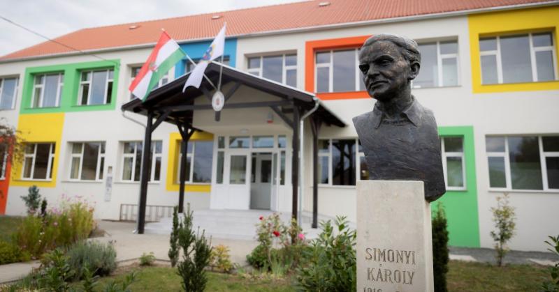 Elképesztő, hogy milyen sok változás ment végbe a falvakban csupán néhány év leforgása alatt!
