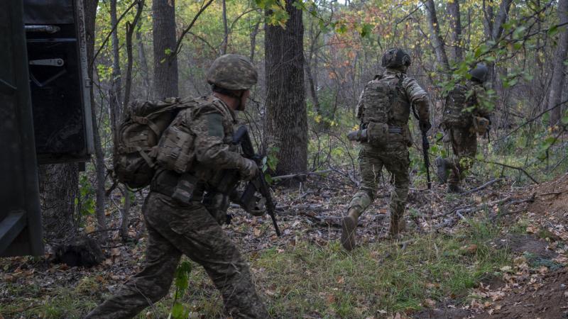 A főparancsnok bejelentette: mostantól új irányt vehet a frontvonal.