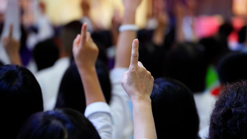 Évtizedeken át titokban őrzött műkincsek kerülnek most a nyilvánosság elé, és kalapács alá fognak kerülni.